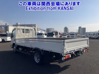 Toyota DYNA  с аукциона в Японии