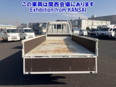 Toyota DYNA  с аукциона в Японии