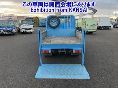 Toyota DYNA  с аукциона в Японии