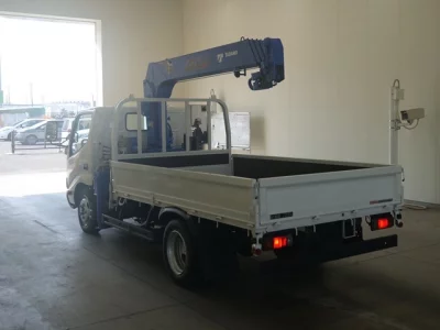 Toyota DYNA  с аукциона в Японии