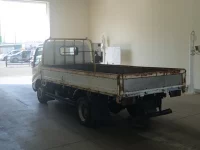 Toyota DYNA лот № 1383 оценка R  с аукциона в Японии 1