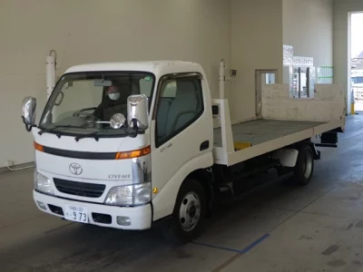 Toyota DYNA  с аукциона в Японии