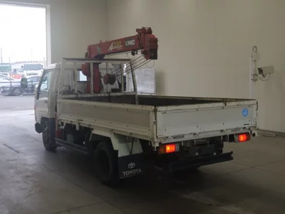 Toyota DYNA  с аукциона в Японии