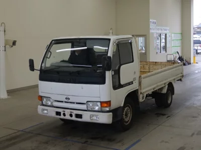 Nissan ATLAS  с аукциона в Японии