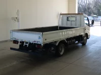 Hino DUTRO лот № 1050 оценка 3  с аукциона в Японии 1