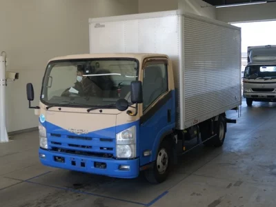 Isuzu ELF