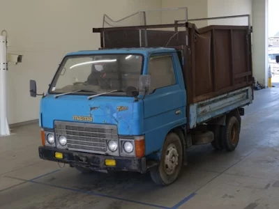 Mazda TITAN  с аукциона в Японии