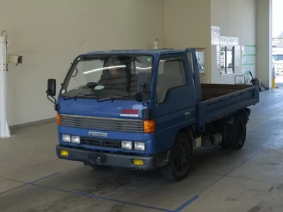 Mazda TITAN  с аукциона в Японии