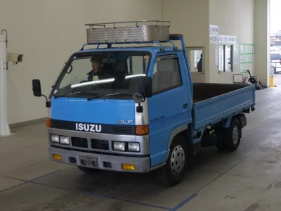 Isuzu ELF
