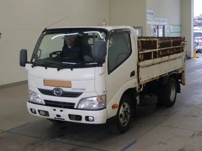 Hino DUTRO  с аукциона в Японии
