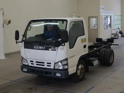Isuzu ELF