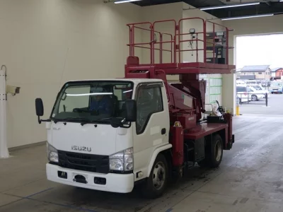Isuzu ELF