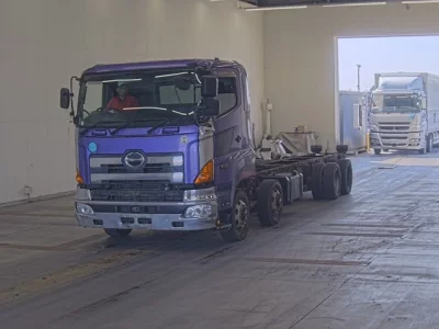 Hino TRUCK