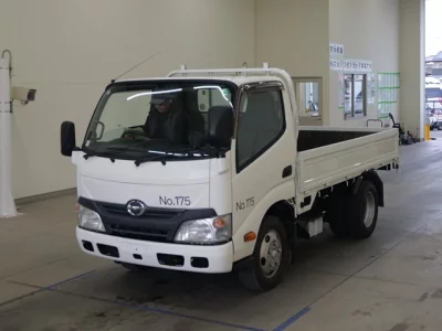Hino DUTRO  с аукциона в Японии