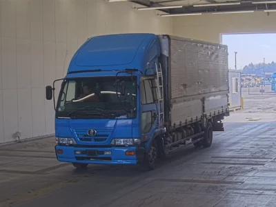 Nissan TRUCK  с аукциона в Японии