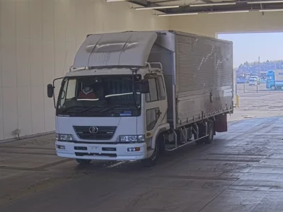Nissan TRUCK  с аукциона в Японии