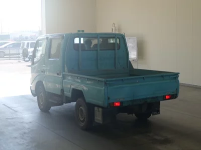 Toyota DYNA  с аукциона в Японии