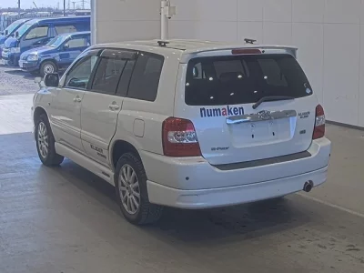 Toyota KLUGER  с аукциона в Японии