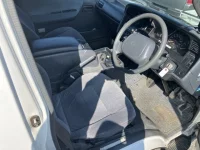 Toyota HIACE VAN лот № 20077 оценка 3.5  с аукциона в Японии 7