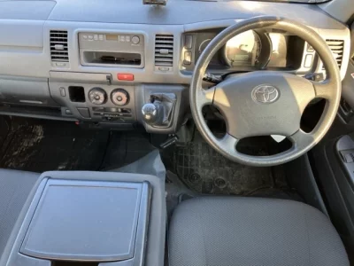 Toyota HIACE VAN  с аукциона в Японии