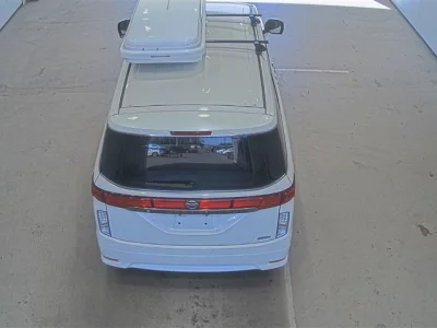 Nissan ELGRAND  с аукциона в Японии
