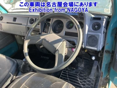 Toyota DYNA  с аукциона в Японии