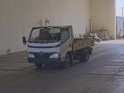 Hino DUTRO  с аукциона в Японии