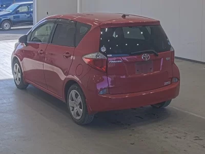 Toyota RACTIS  с аукциона в Японии