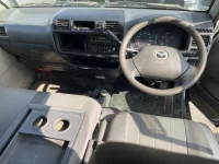 Mazda BONGO VAN лот № 20065 оценка RA  с аукциона в Японии 3