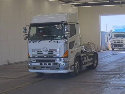 Hino TRUCK