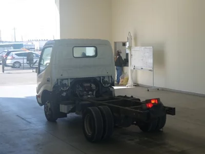 Hino DUTRO  с аукциона в Японии