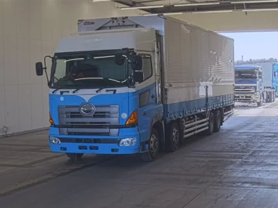 Hino PROFIA  с аукциона в Японии