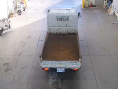 Toyota DYNA  с аукциона в Японии