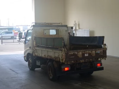 Toyota DYNA  с аукциона в Японии