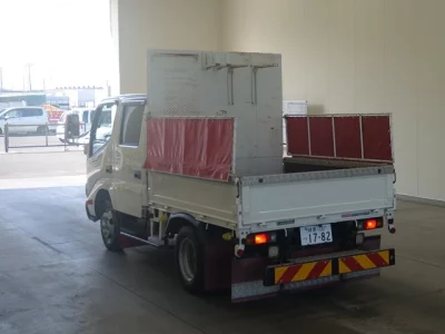 Toyota DYNA  с аукциона в Японии