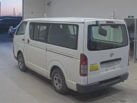 Toyota HIACE VAN лот № 20316 оценка 3.5  с аукциона в Японии 1