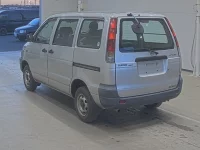 Toyota LITE ACE VAN лот № 20303 оценка 3  с аукциона в Японии 1