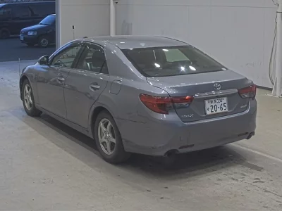 Toyota MARK X  с аукциона в Японии