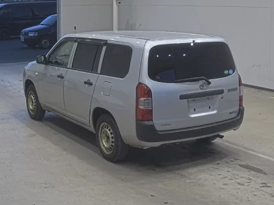 Toyota SUCCEED  с аукциона в Японии