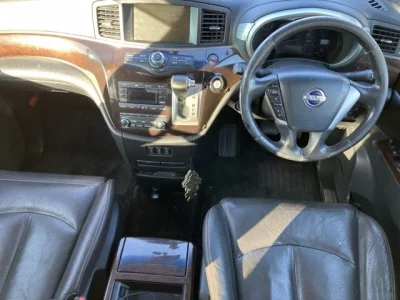 Nissan ELGRAND  с аукциона в Японии