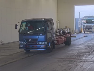 Nissan TRUCK  с аукциона в Японии