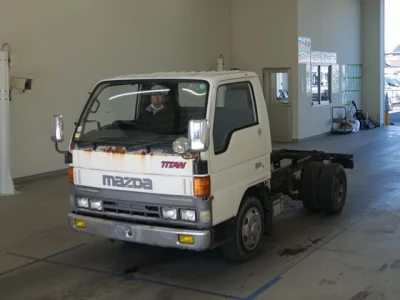 Mazda TITAN  с аукциона в Японии