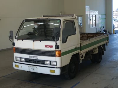 Mazda TITAN  с аукциона в Японии