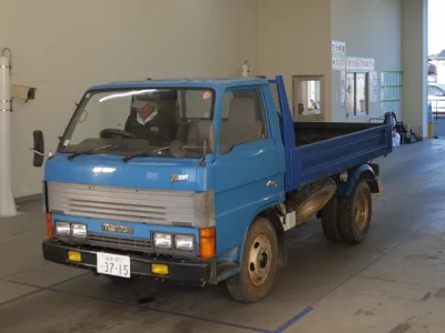 Mazda TITAN  с аукциона в Японии