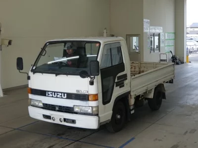 Isuzu ELF