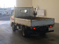 Hino DUTRO лот № 36 оценка 3  с аукциона в Японии 1