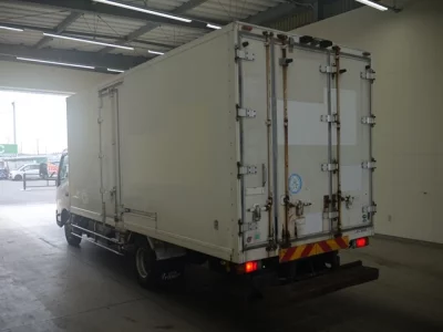 Hino DUTRO  с аукциона в Японии