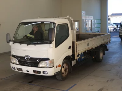 Hino DUTRO  с аукциона в Японии