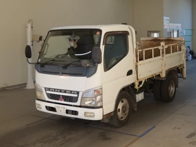 Hino DUTRO  с аукциона в Японии