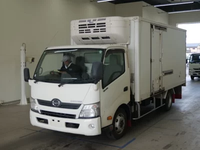 Hino DUTRO  с аукциона в Японии
